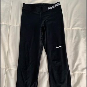 Nike Pro Women’s 21.5” Training Capris